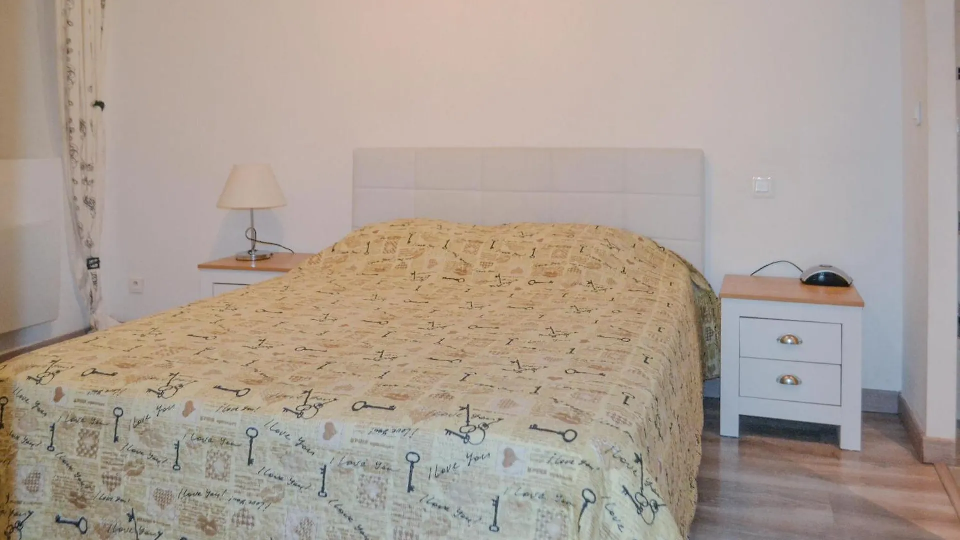 Beautiful Home In Issendolus With Wifi Semesterbostad